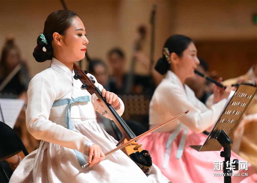 （文化）（5）北京：欣赏民族音乐 感受传统文化