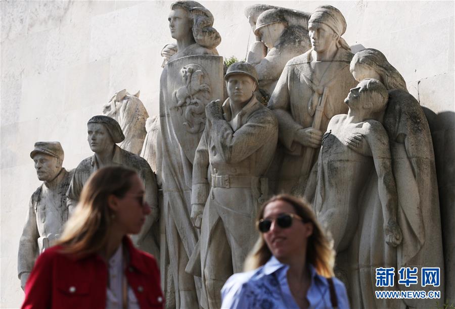 （国际）（5）世界和平日系列——巴黎雕塑“纪念法军将士的荣耀”