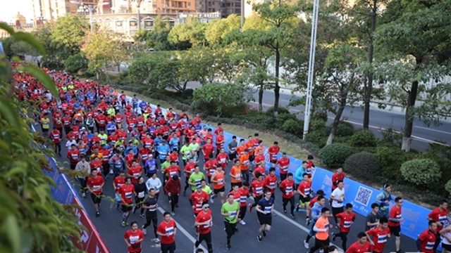 2019晋江马拉松赛开赛近1.5万人奔跑最美赛道