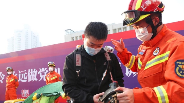 上海舉行“119”消防宣傳月主題活動