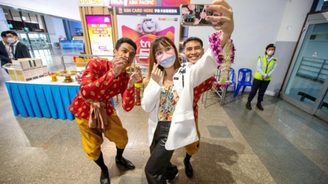 泰國迎來首批中國出境旅游團