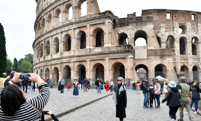Italy welcomes Chinese tourists during May Day holiday