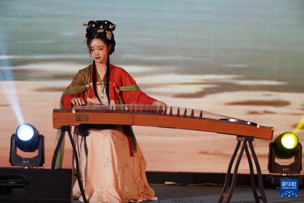  The "Chinese Bridge" Chinese Competition held its regional finals in many countries