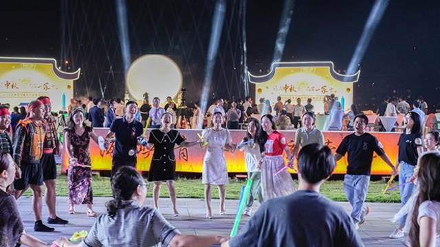  People on both sides of the Taiwan Straits sing Fuzhou songs in the Mid Autumn Festival