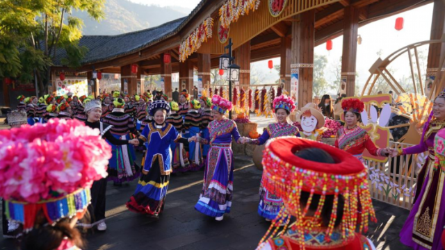 “四季村晚”迎新年