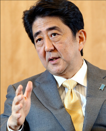 过半日本民众反对推进安保法安倍支持率下滑