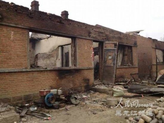 黑龙江1个村庄突起大火波及近百民宅1人身亡