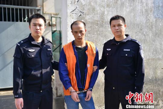 柳州警方历经10年不懈追踪,终将犯罪嫌疑人覃某抓获归案.