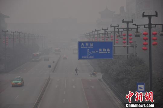 西安PM2.5指数“爆表”燃放烟花爆竹成祸首