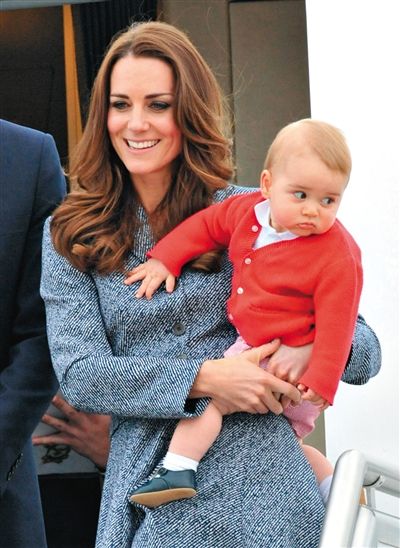 看英国王室养娃：母乳喂养再忙也要多陪孩子