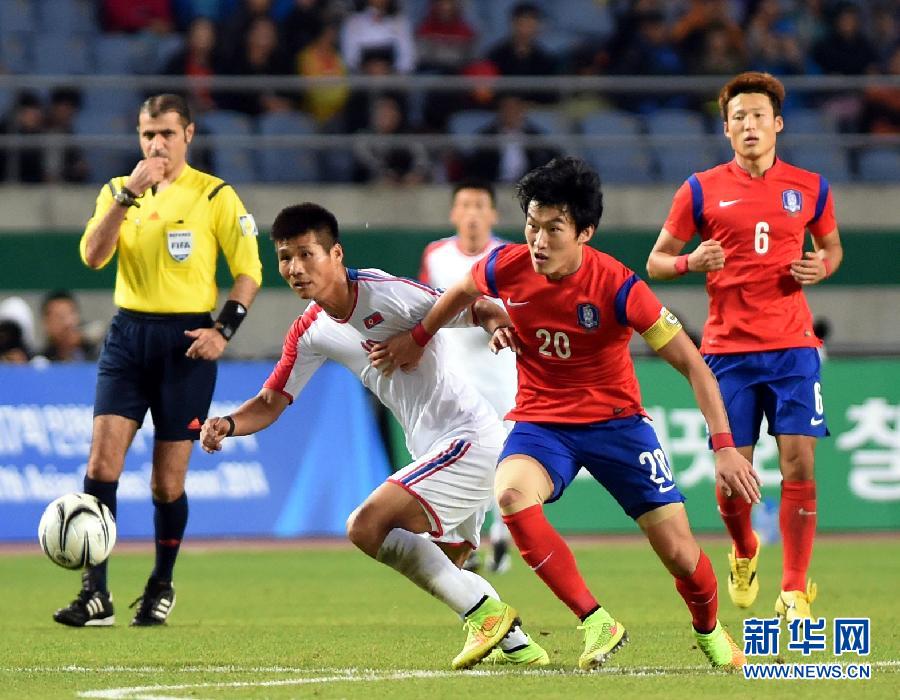亚运会男足决赛:韩国队战胜朝鲜队夺冠