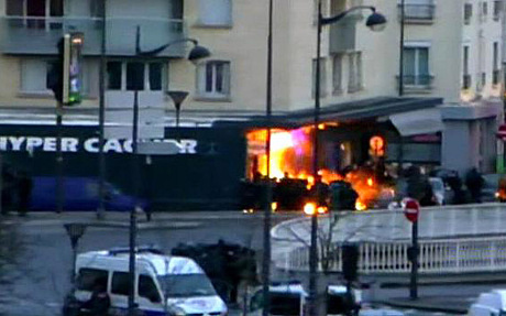 法国连环恐袭事件三名嫌犯被毙四人质遇难
