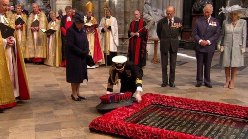 英女王和老兵参加感恩仪式纪念二战胜利70周年