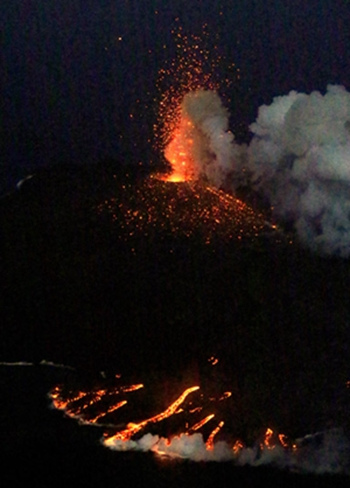 日本西之岛熔岩与火山弹喷发量达1.6亿立方米