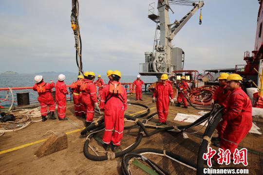 韩国“世越号”沉船打捞首阶段任务完成