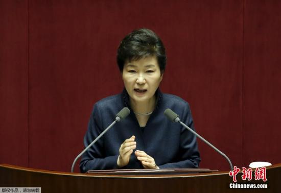 当地时间2016年2月16日，韩国首尔，韩国总统朴槿惠在国会发表演说。