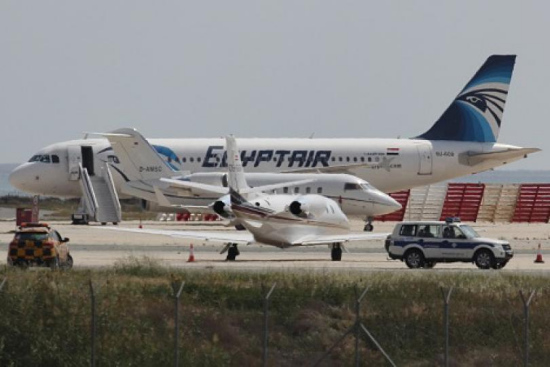 埃航载69人客机失联：或在希腊附近上空消失