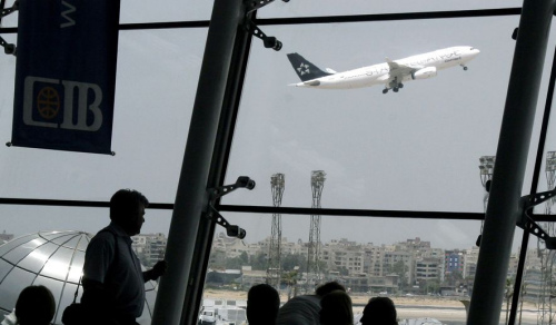 埃航一架载69人客机失联开罗机场提高警戒级别