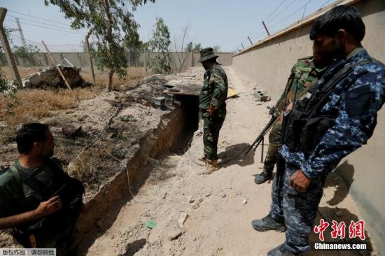 伊拉克军方攻打费卢杰，发现IS的秘密地下通道。