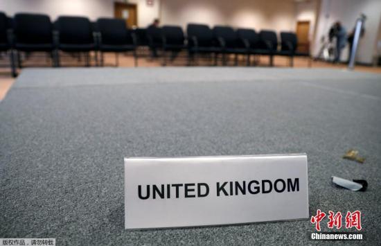 当地时间2016年6月29日，比利时布鲁塞尔，空荡荡的英国媒体会议室。英国公投决定“脱欧”后，欧盟于29日在没有英国参加的情况下继续举行峰会，这是欧盟峰会40多年来首次在英国缺席的情况下举行。