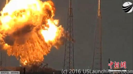 美国宇航局(NASA)消息，美国私人航天企业太空探索技术公司SpaceX，9月1日上午在佛罗里达州卡纳维拉尔角空军基地测试无人火箭时发生爆炸，目前没有人员伤亡报告。事发发射台紧邻美国宇航局肯尼迪航天中心，通常用于SpaceX公司发射猎鹰火箭。