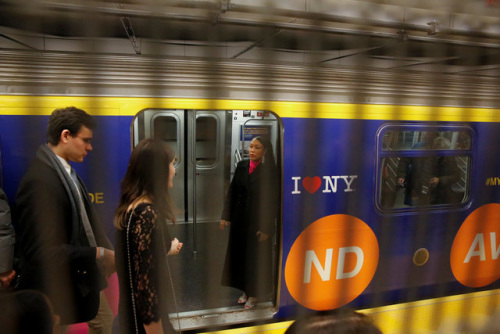 纽约地铁新线兴建70年耗资45亿美元通车半小时即故障