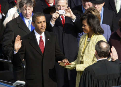 2009年1月20日，奥巴马宣誓就任美国总统。(图片来源：路透社)