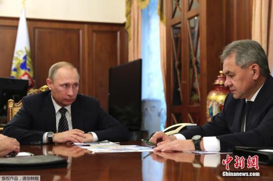 当地时间2016年12月29日，普京在接见俄外长拉夫罗夫和国防部长绍伊古时表示，已签署关于准备开启叙利亚和谈的声明。