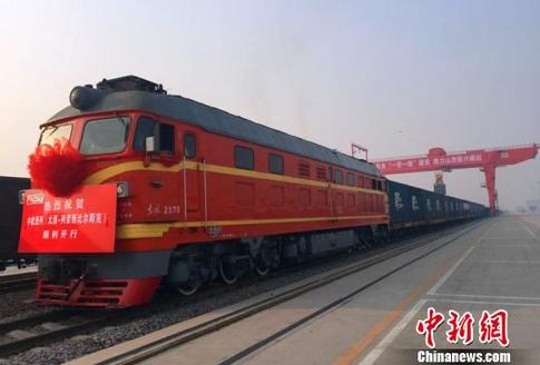 中欧班列运送中国“巨无霸”“远嫁”俄罗斯