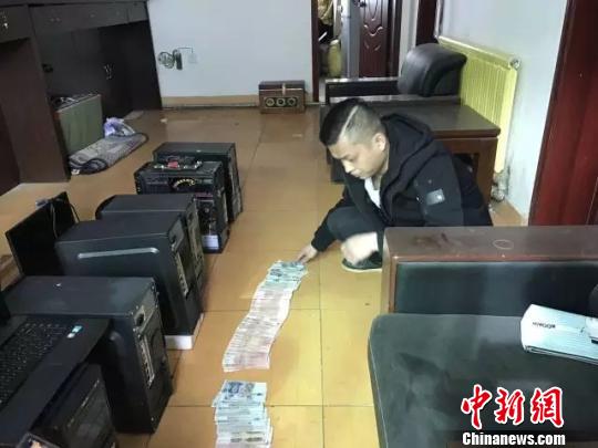 四川阿坝县警方捣毁17个新型网络赌博窝点涉案赌资80余万
