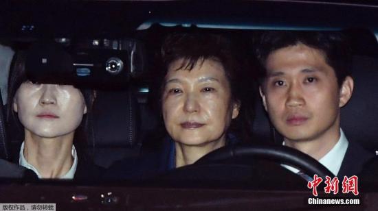 当地时间3月31日，韩国法院决定，批准拘捕前总统朴槿惠。