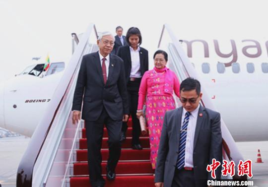 缅甸总统廷觉抵川开启首次访华之旅