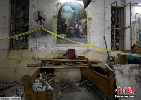 当地时间4月9日，埃及发生针对两座教堂的连环袭击，造成至少47人死亡，百余人受伤。埃及总统塞西宣布全国进入紧急状态。事后，极端组织“伊斯兰国”宣布对袭击事件负责。