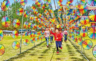 “五一”假日旅游市场持续繁荣 短途近郊游火爆