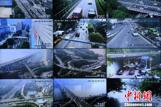 重庆渝中交通红绿灯100%联网可根据流量“变脸”（图）
