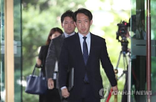 日本驻韩大使馆公使接受韩国外交部召见。（图片来源：韩联社）