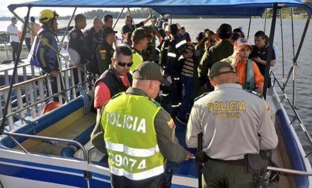 （国际）（1）一艘游船在哥伦比亚西北部水库沉没
