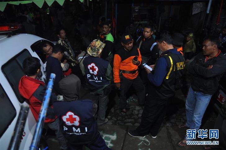 （国际）（1）印尼一直升机坠毁至少3人死亡