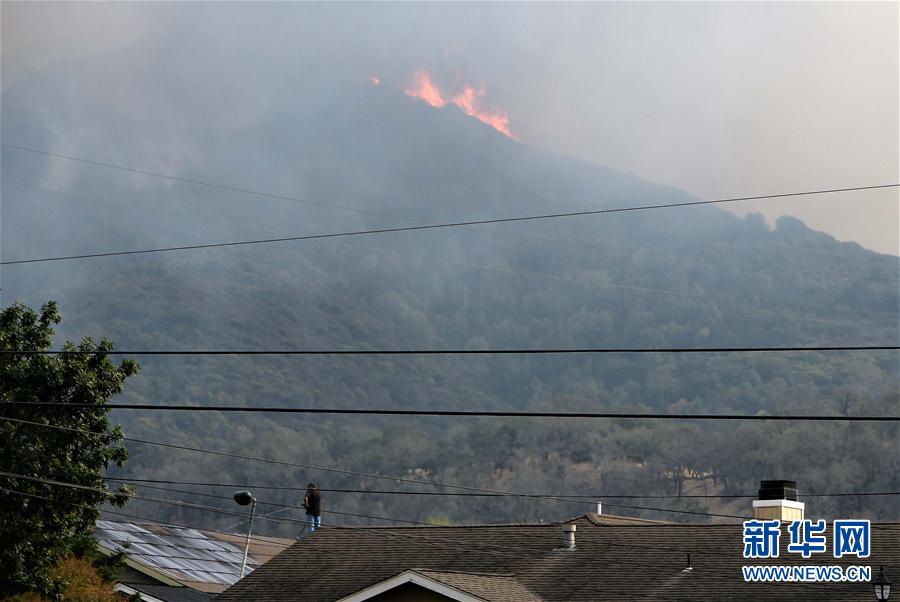 （国际）（1）美国加州森林大火持续蔓延