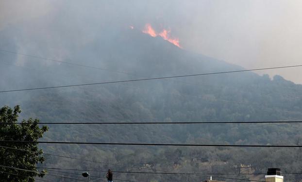 （国际）（1）美国加州森林大火持续蔓延