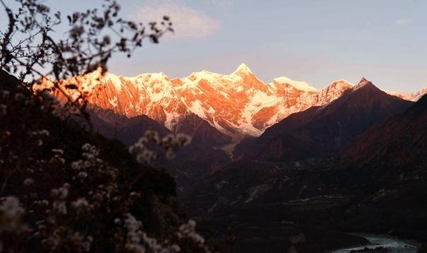 （美丽中国）（2）美丽的南迦巴瓦峰