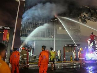 （国际）（2）菲律宾达沃一商场发生火灾恐致37人死亡