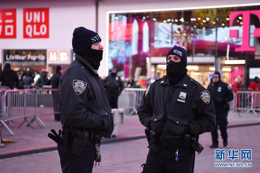 （国际）（4）纽约时报广场加强安保迎新年