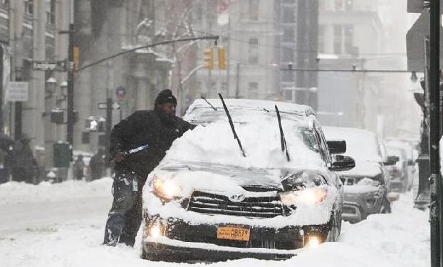 （国际）（4）美国东北部暴风雪肆虐 纽约州多地进入紧急状态
