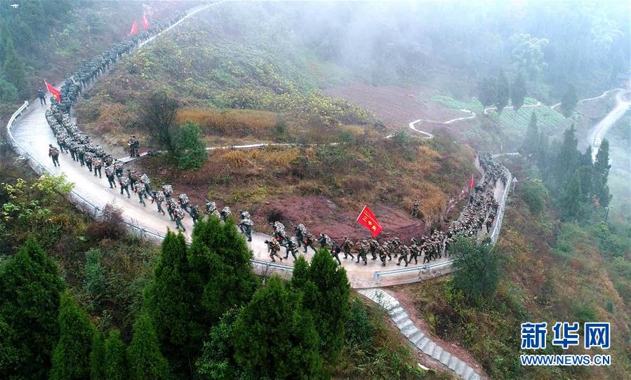 （新华全媒头条·图文互动）（13）备战踏上新起点，练兵展现新气象——2018中国军队新年开训全景大扫描