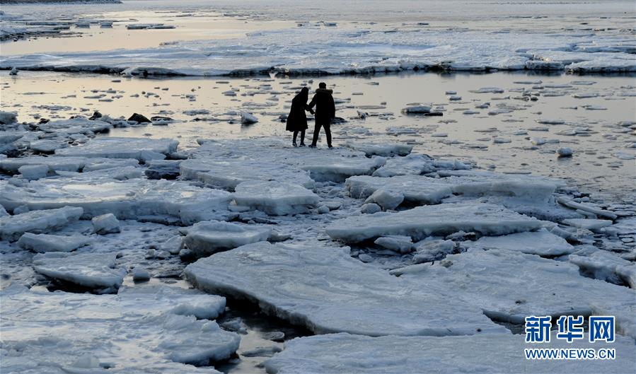 #（环境）（1）渤海大连北部海域现极地冰原景观
