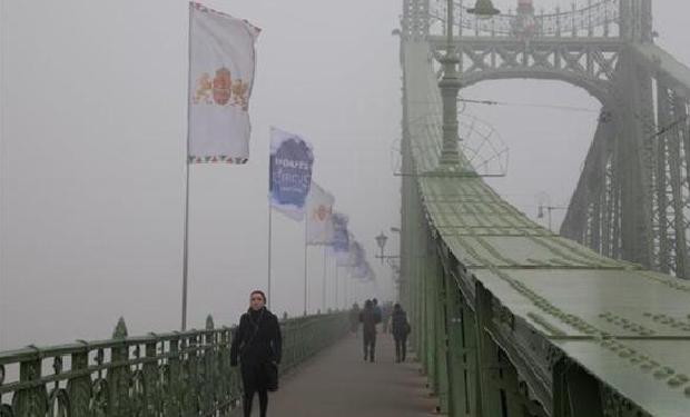 （国际）（2）大雾笼罩布达佩斯