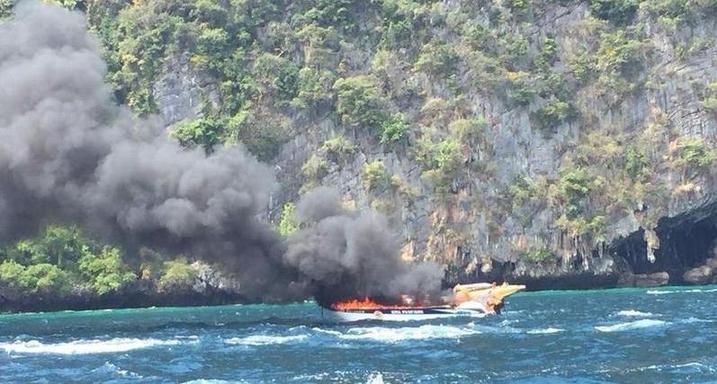 泰国皮皮岛快艇起火爆炸