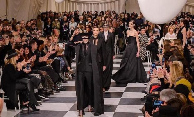 （国际）（1）巴黎时装周：迪奥发布春夏高级定制新品