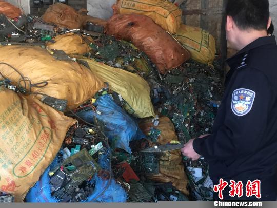 江西破获污染环境案14人被起诉涉案危险废物逾千吨